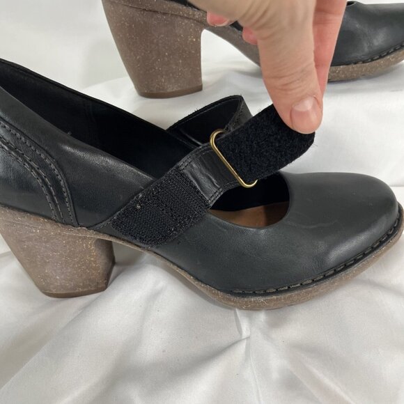 Clarks Black Leather Mary Janes Womens Size 8 - Picture 3 of 10